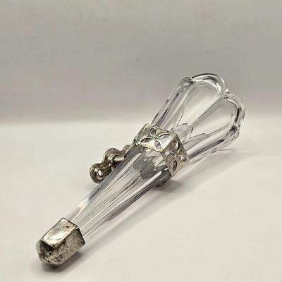 LOT 4L: Antique Car Bud Vase