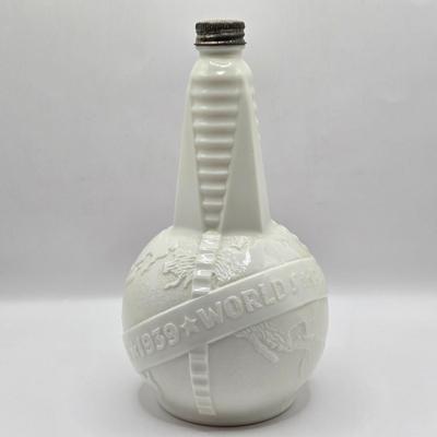 LOT 5L: 1939 Worlds Fair Uranium Glass Vinegar Bottle