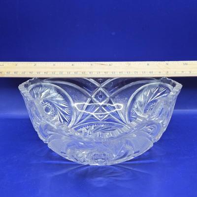 LOT 6L: Eat Dessert First! 2 Sets of 4 Tea & Dessert Plates, Large Platter, Creamer/Sugar,& Bowl