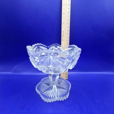 LOT 7L: Various Pieces of Crystal and Glass Including Trifle Bowl, Dessert Bowls, & Candy Dishes