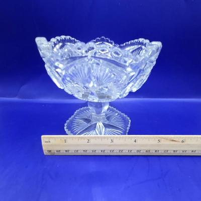LOT 7L: Various Pieces of Crystal and Glass Including Trifle Bowl, Dessert Bowls, & Candy Dishes