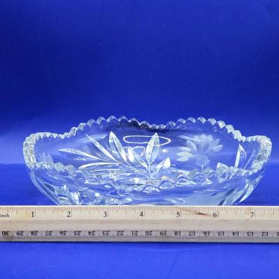 LOT 7L: Various Pieces of Crystal and Glass Including Trifle Bowl, Dessert Bowls, & Candy Dishes