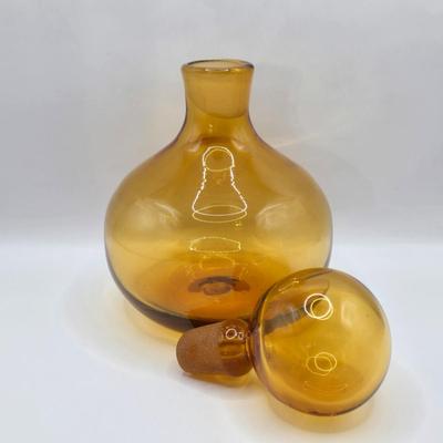 LOT 10L: Variety of Amber Glassware Including Wine/Liquor Decanter
