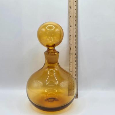 LOT 10L: Variety of Amber Glassware Including Wine/Liquor Decanter