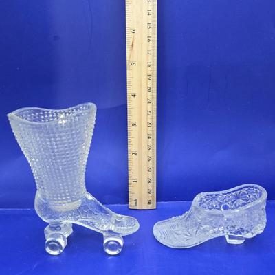 LOT 15L: Vintage Victorian Clear Glass Boot Shoe Roller Skate, Vintage Glass Daisy Shoe, and Other Crystal/Glass Pieces