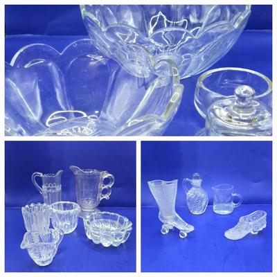 LOT 15L: Vintage Victorian Clear Glass Boot Shoe Roller Skate, Vintage Glass Daisy Shoe, and Other Crystal/Glass Pieces