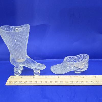 LOT 15L: Vintage Victorian Clear Glass Boot Shoe Roller Skate, Vintage Glass Daisy Shoe, and Other Crystal/Glass Pieces