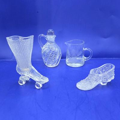 LOT 15L: Vintage Victorian Clear Glass Boot Shoe Roller Skate, Vintage Glass Daisy Shoe, and Other Crystal/Glass Pieces
