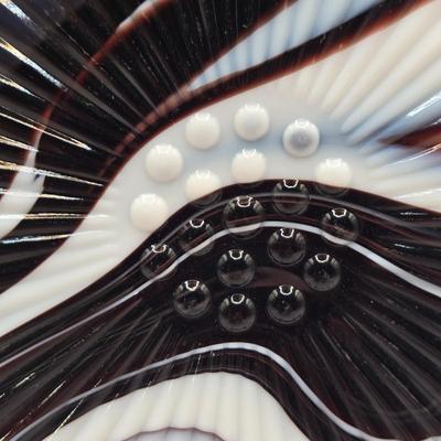 LOT 28L: Five Vintage Slag Glass Ribbon Plates