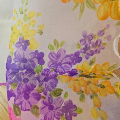 LOT 32L: Colorful Ladies Scarves