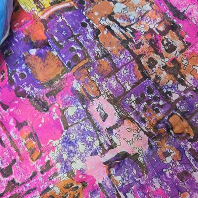 LOT 32L: Colorful Ladies Scarves