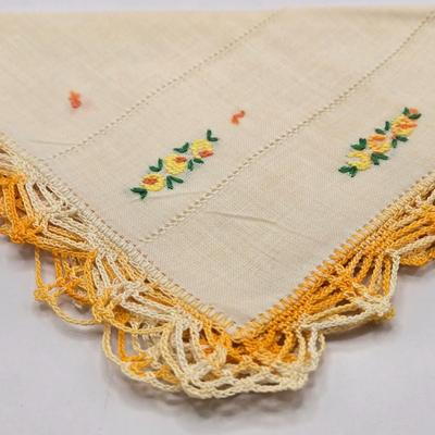 LOT 34L: Ladies Dress Gloves, Handkerchiefs, and Fans,