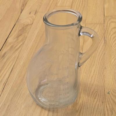 LOT 40L: Vintage Urinals and Bedpans