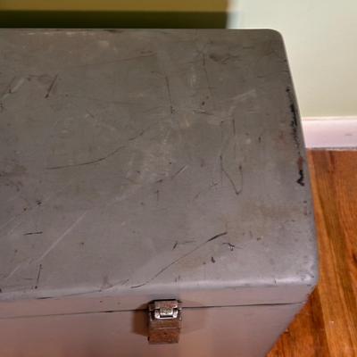 LOT 41B: Vintage Metal Storage Case w/ Keys