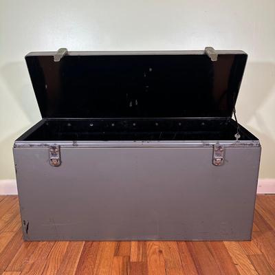LOT 41B: Vintage Metal Storage Case w/ Keys