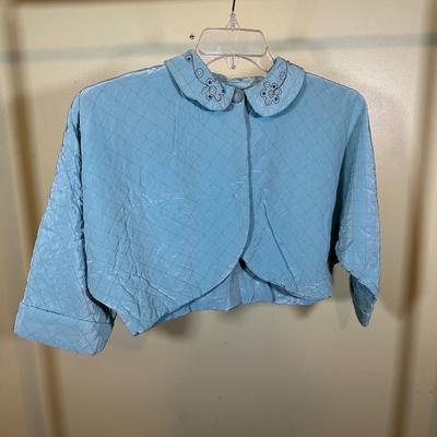 LOT 51B: Vintage Women’s Tops, Blouses & More