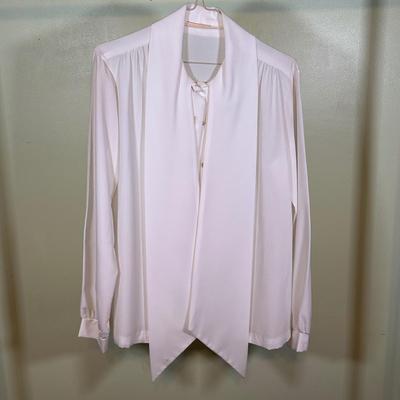 LOT 51B: Vintage Women’s Tops, Blouses & More