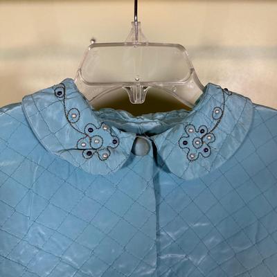 LOT 51B: Vintage Women’s Tops, Blouses & More