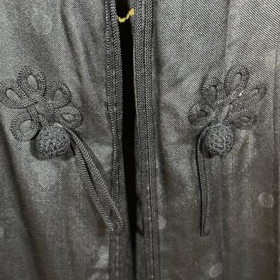 LOT 51B: Vintage Women’s Tops, Blouses & More