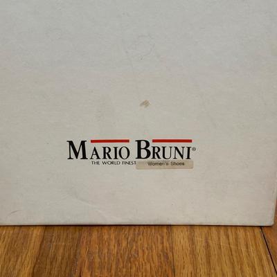 LOT 56B: Vintage Made in Italy Mario Bruni Women’s Shoes
