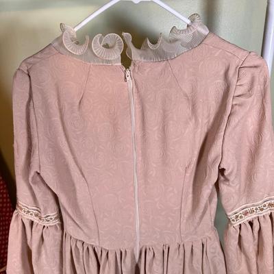 LOT 57B: Beautiful Vintage Dress Collection