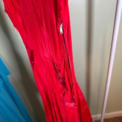 LOT 57B: Beautiful Vintage Dress Collection