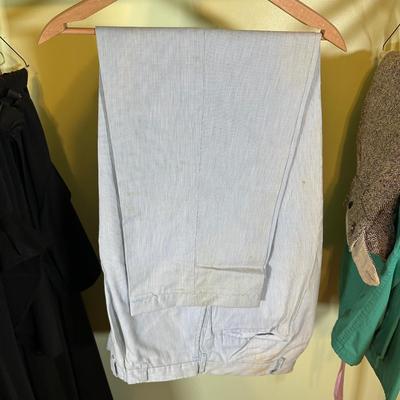 LOT 58B: Vintage Women’s Pants, Skirts & More