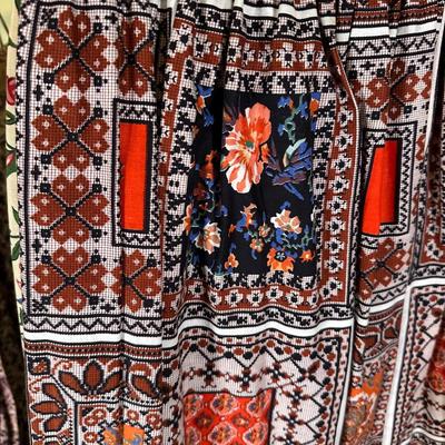 LOT 58B: Vintage Women’s Pants, Skirts & More