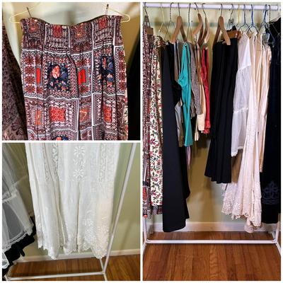 LOT 58B: Vintage Women’s Pants, Skirts & More
