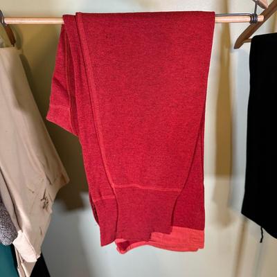 LOT 58B: Vintage Women’s Pants, Skirts & More