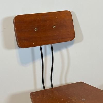 LOT 64A: Vintage New Britain Machine Co Adjustable Stool