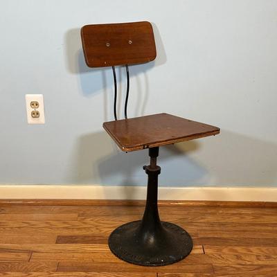 LOT 64A: Vintage New Britain Machine Co Adjustable Stool