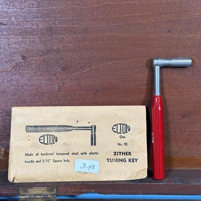 LOT 76A: Vintage Auto Harp (Zither) by Phonoharp Co