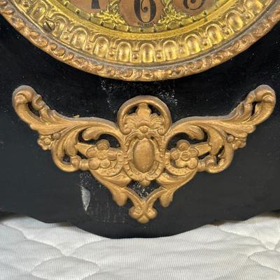 LOT 77A: Vintage W.M.L. Gilbert Clock Co. Astor Mantle Clock