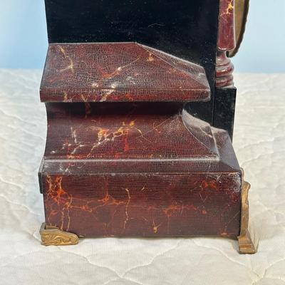 LOT 77A: Vintage W.M.L. Gilbert Clock Co. Astor Mantle Clock