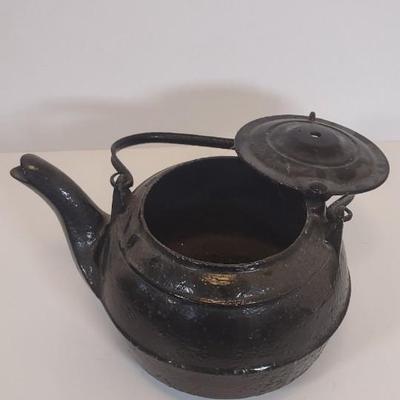 LOT 83D: Cast Iron Tea Kettle and Pot with Lid