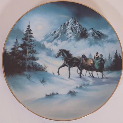 LOT 84D: Various Holiday Decor and Plates