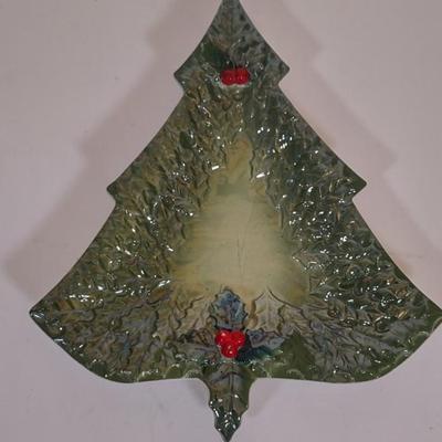LOT 84D: Various Holiday Decor and Plates