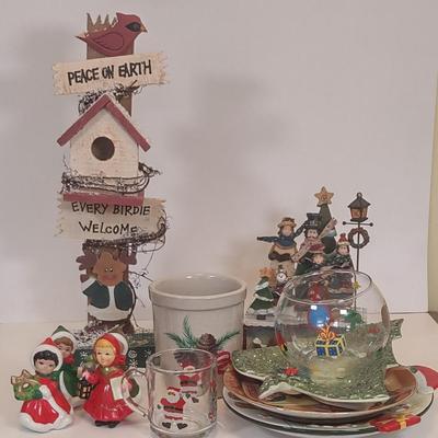 LOT 84D: Various Holiday Decor and Plates
