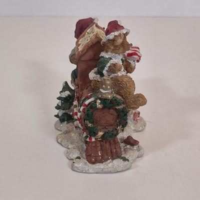 LOT 86D: Various Holiday Animal Decor