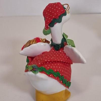LOT 86D: Various Holiday Animal Decor