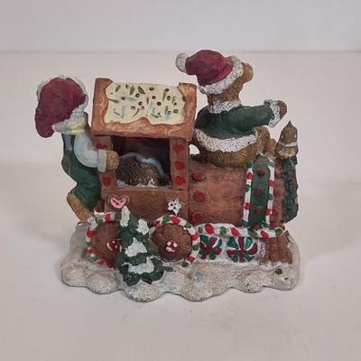 LOT 86D: Various Holiday Animal Decor