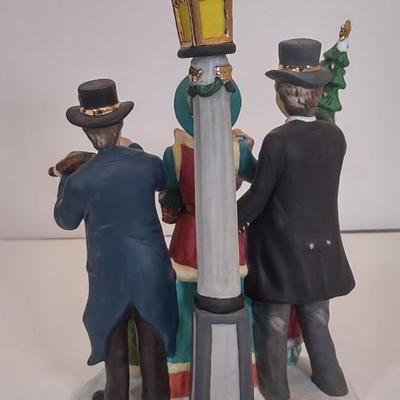 LOT 92D: Trim A Home Porcelain Caroler Families