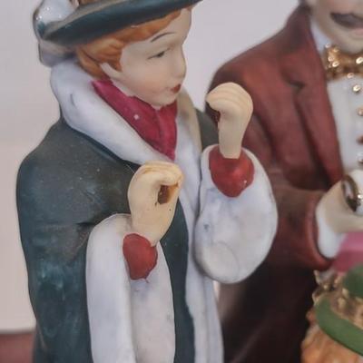 LOT 92D: Trim A Home Porcelain Caroler Families