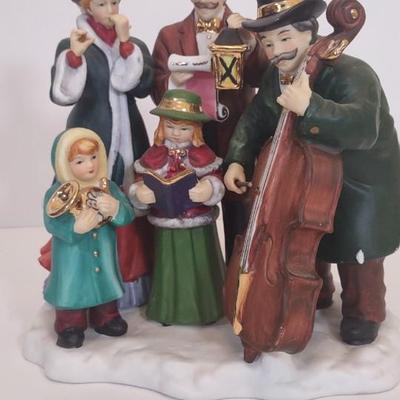 LOT 92D: Trim A Home Porcelain Caroler Families