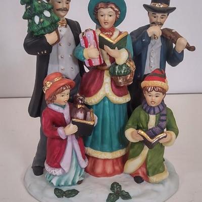 LOT 92D: Trim A Home Porcelain Caroler Families