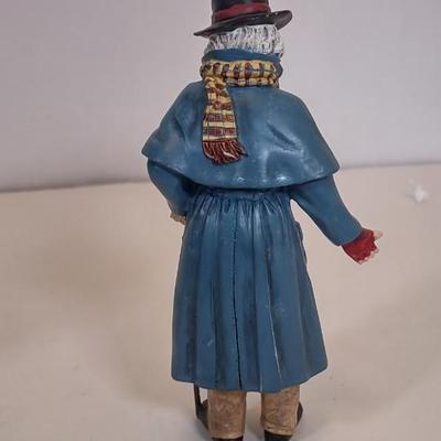 LOT 94 D: A Christmas Carol Figurines