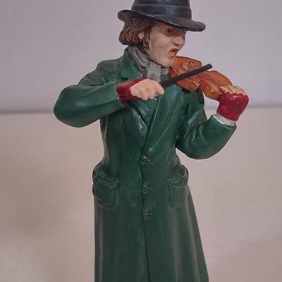 LOT 94 D: A Christmas Carol Figurines