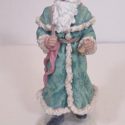 LOT 96 D: Various Santa Figurines