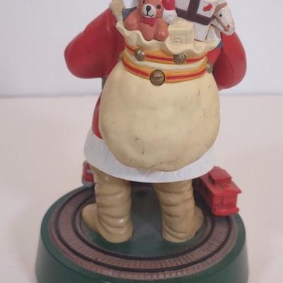 LOT 96 D: Various Santa Figurines